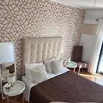 Vivenda Rosa منزل للإقامة *
