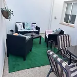 Vivenda Rosa منزل للإقامة