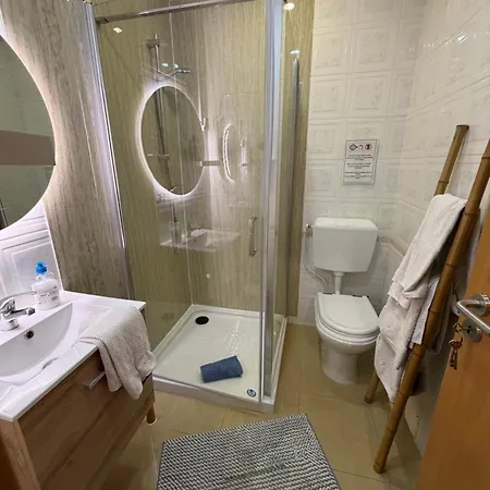 Vivenda Rosa * ラゴス