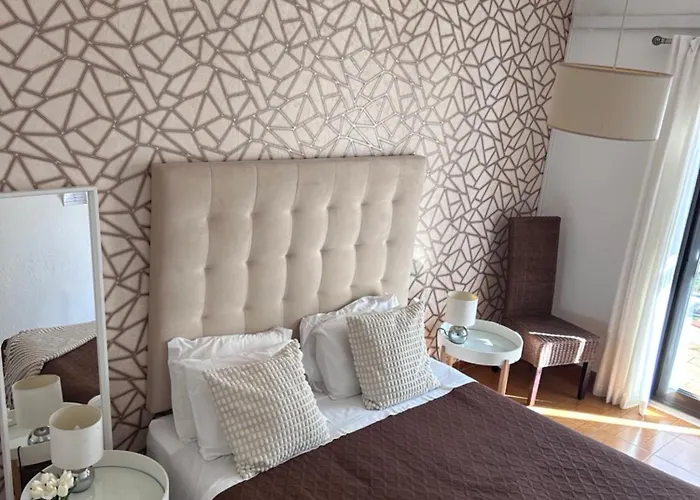 Vivenda Rosa 民宿 *