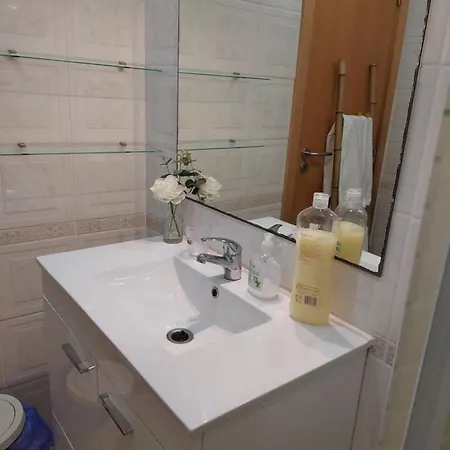 Δωμάτια σε οικογενειακή κατοικία Vivenda Rosa Λάγος