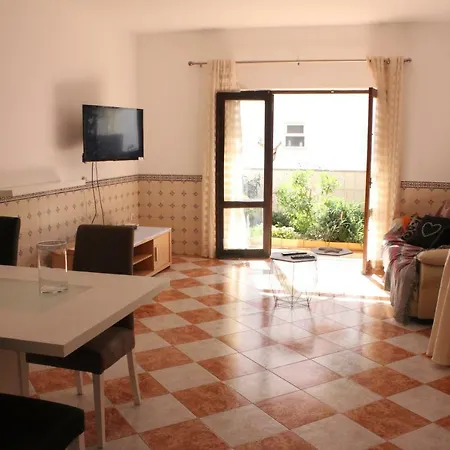 Δωμάτια σε οικογενειακή κατοικία Vivenda Rosa Λάγος